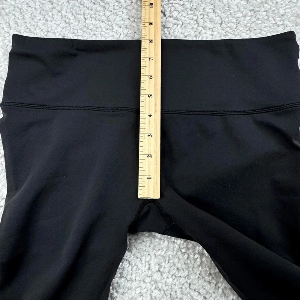 Lululemon Reveal Crop in Black. Mesh Sides. Size 12 or XL